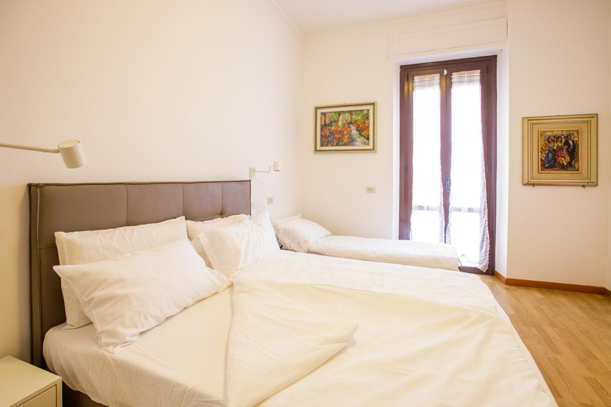 Minimal Apartment Near Bocconi University — Photos 1